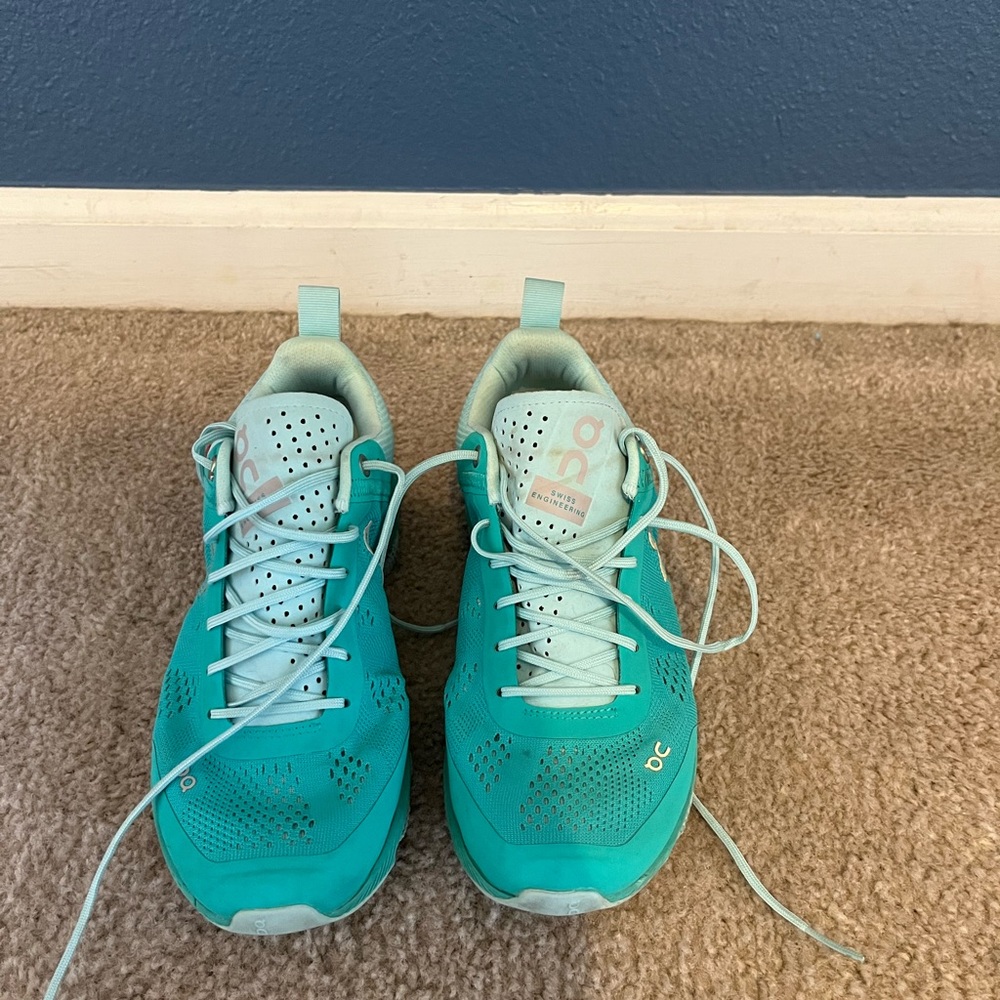 Women’s running shoes